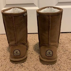 Brown bear paw boots